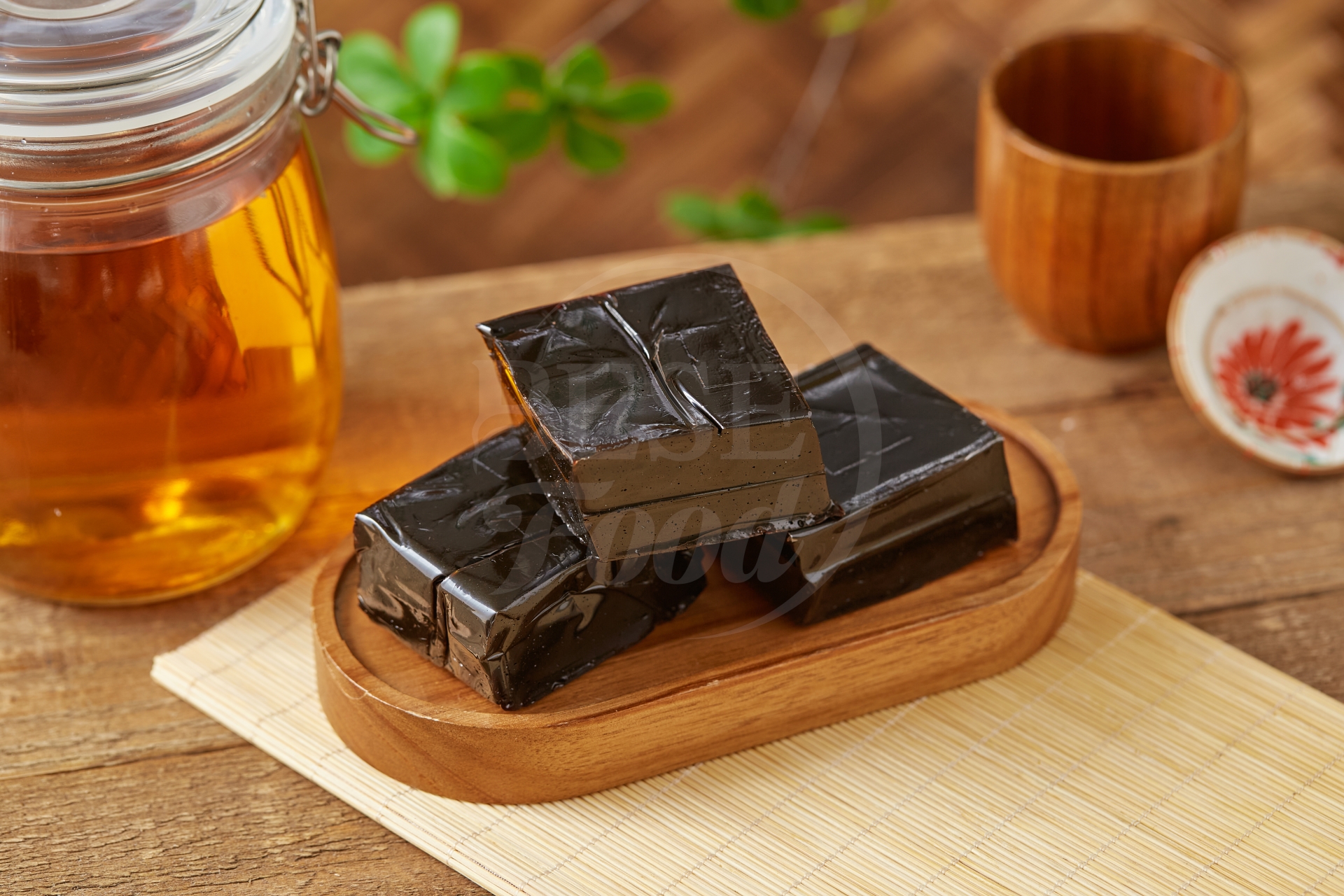 Cao dê thảo dược giúp giảm đau nhức xương khớp, hồi phục sức khỏe cho người ốm, yếu…