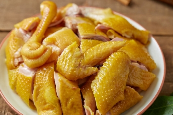 GÀ Ủ MUỐI THẢO MỘC CHINH PHỤC THỰC KHÁCH