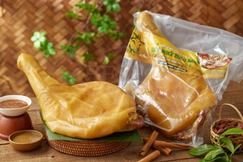 THƯỞNG THỨC ĐÙI DÊ Ủ MUỐI THẢO MỘC NHỮNG NGÀY HÈ